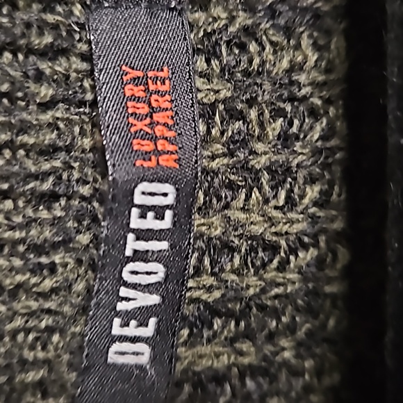 🛍Devoted Luxury Apparel - Picture 8 of 10